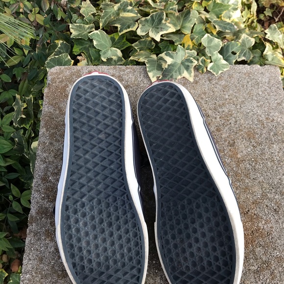 Vans - Picture 5 of 6
